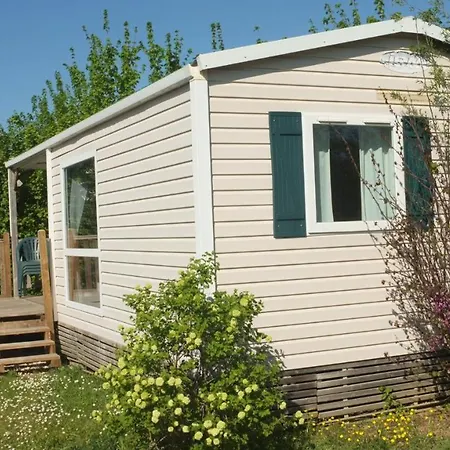 Κάμπινγκ Camping Du Plan D'eau **** *