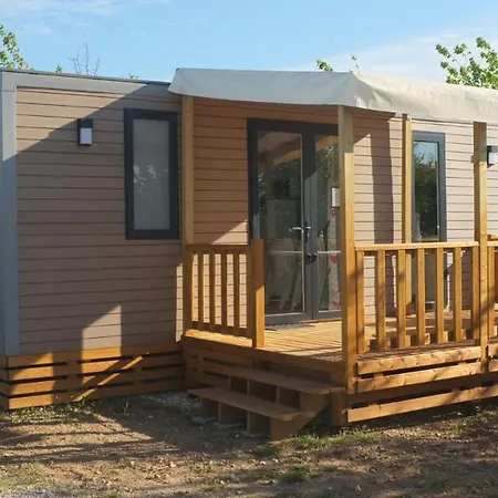 Κάμπινγκ Camping Du Plan D'eau **** *